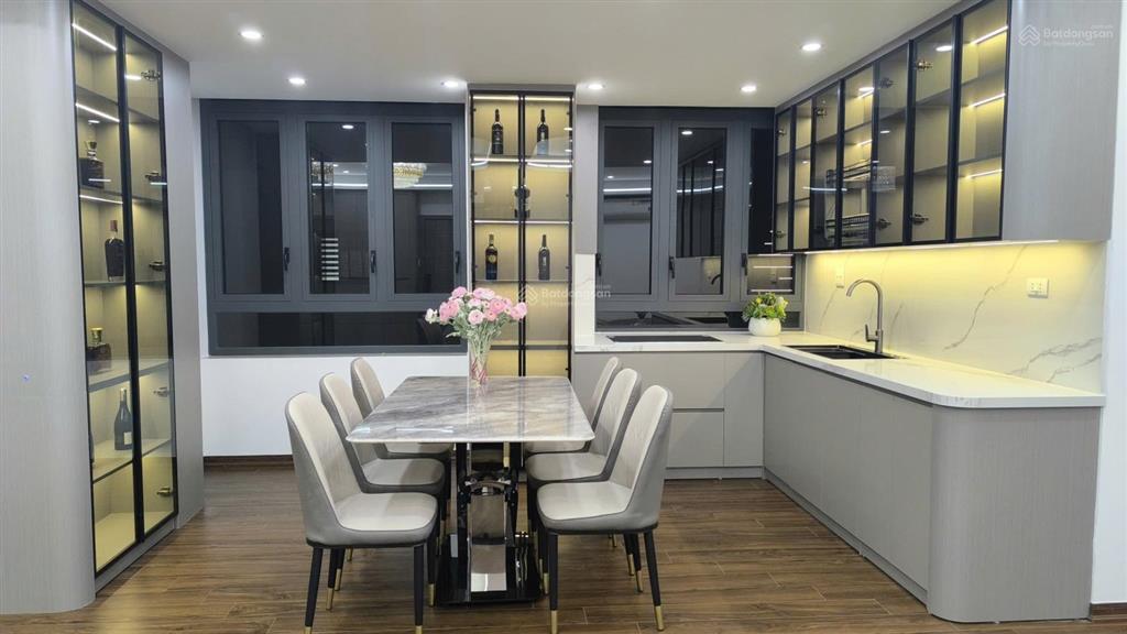 Chính chủ bán chung cư ct44 kđt mễ trì hạ, phạm hùng, từ liêm, 4 phòng ngủ, 115 m2 nhà đẹp 8,3 tỷ