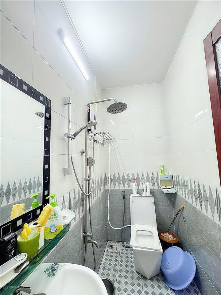 Ngộp bán gấp nhà mặt tiền 80m 7 tỷ dt 200tr/năm, phú châu, tam bình thủ đức