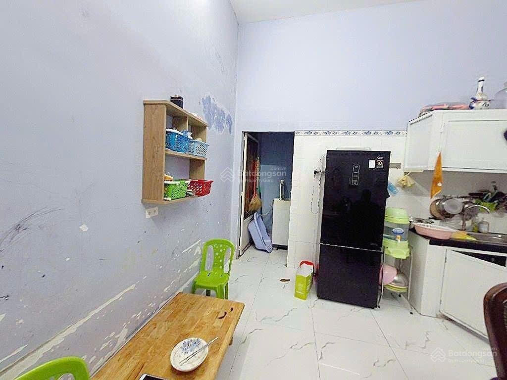 Ngộp bán nhà hxh 104m2 nhỉnh 6 tỷ gần chợ . làng đh . linh xuân thủ đức