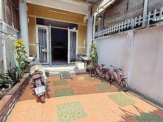 Ngộp bán nhà hxh 104m2 nhỉnh 6 tỷ gần chợ . làng đh . linh xuân thủ đức