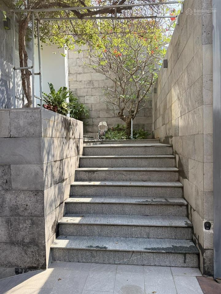 Siêu phẩm! villa nguyễn văn hưởng chỉ 70 tỷ  10x18  3t  hồ bơi+sân vườn  giá bán chỉ 69 tỷ tl