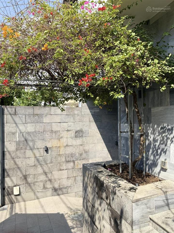 Siêu phẩm! villa nguyễn văn hưởng chỉ 70 tỷ  10x18  3t  hồ bơi+sân vườn  giá bán chỉ 69 tỷ tl