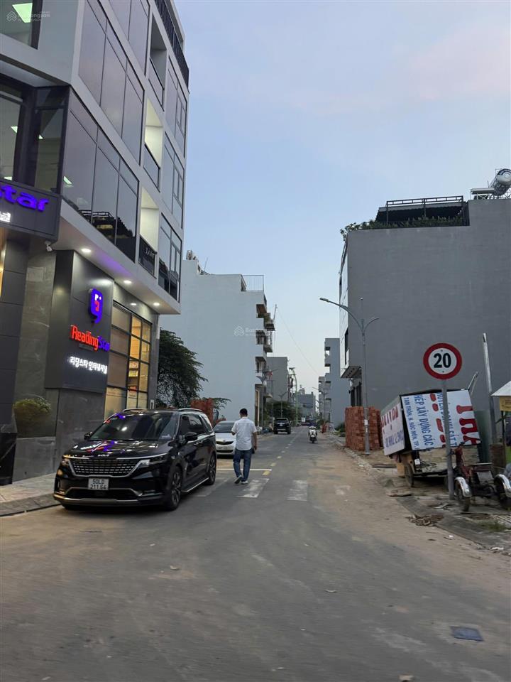 Góc 2mt lương định của, 12,9x13,9m, cn 177m2, hầm 5t, dtsd 900m2, hđt 175tr, giá bán 93 tỷ tl