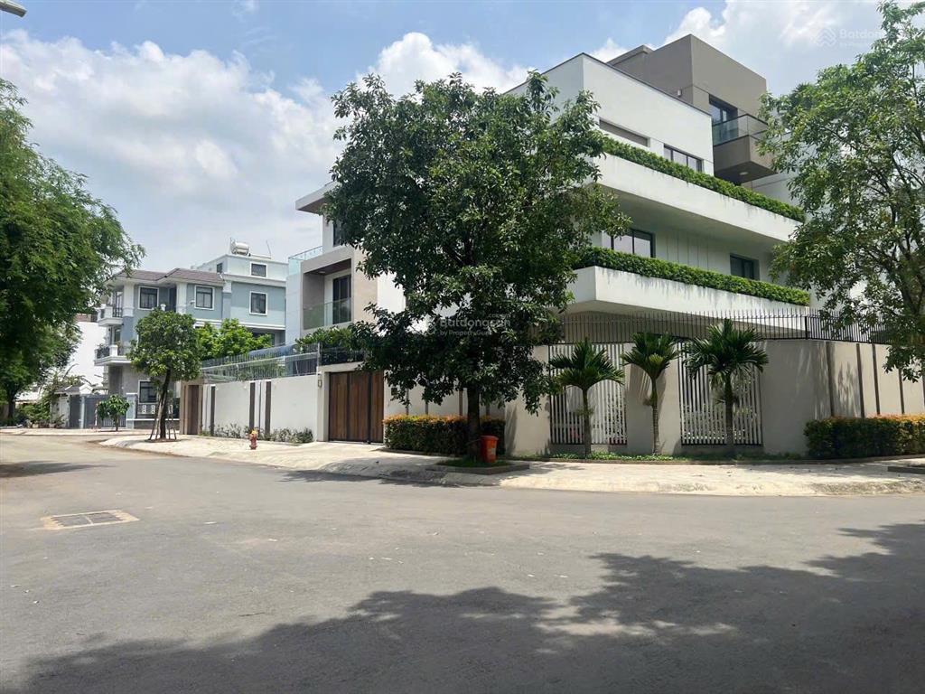 Bán lô đất đông thủ thiêm btđ q2  8x22 cn176m2  ctxd hầm 4 tầng  ngay global city  chỉ 18 tỷ