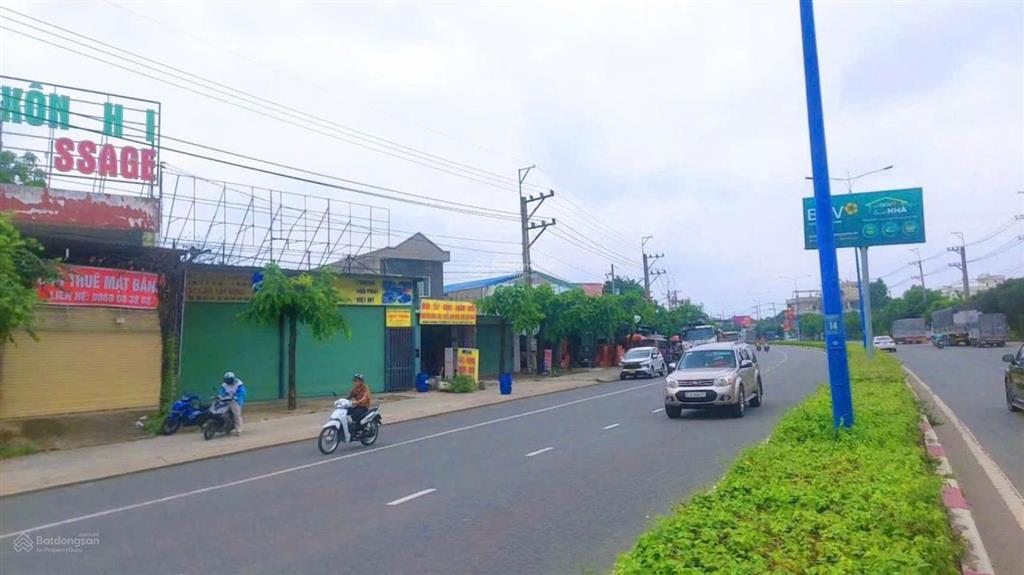 Ngộp bank bán gấp mặt tiền nguyễn văn linh  bình dương  12*50m  10tỷ ** tl 0792 789 *** chính chủ