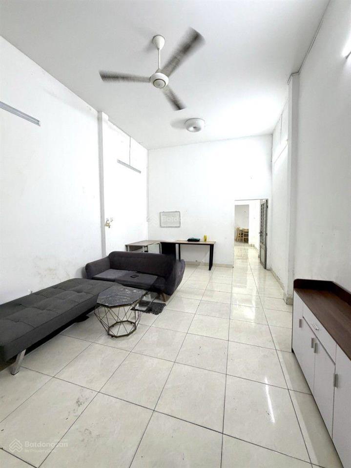 Bán nhà 2 tầng, 4x15.6m, gần chợ tân hương, gần giáo xứ tân hương