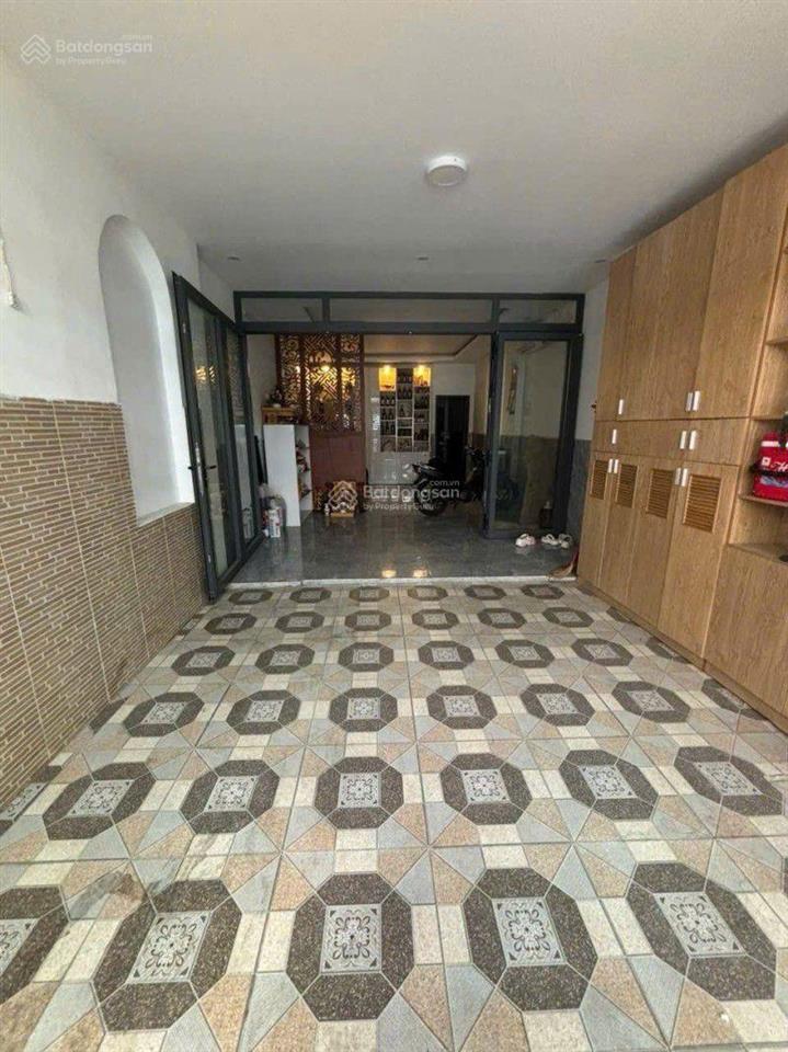 Nhà đẹp quận tân phú, gần nhà thờ tân hương, xe hơi tới nhà, 