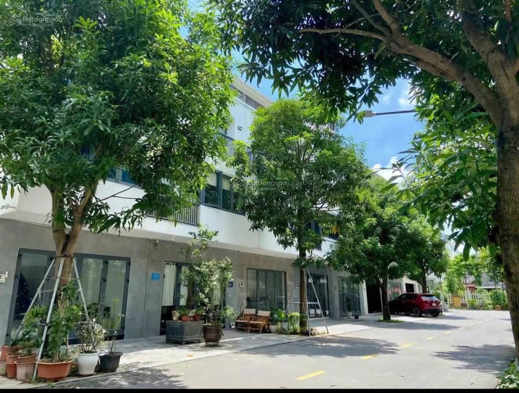 Chính chủ gửi bán nhà xẻ khe thủy trúc, vị trí đẹp tại ecopark
