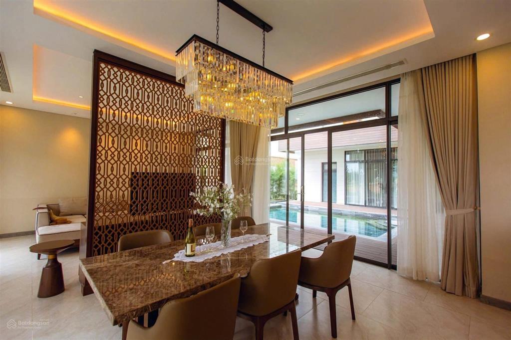 Bán biệt thự biển kn paradise cam ranh 476,5m2, sổ đỏ lâu dài, view golf và biển cực đẹp