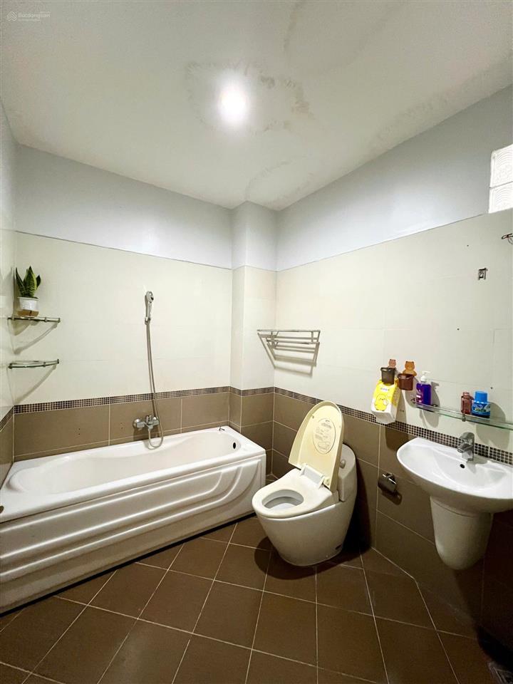 Cho thuê phòng full nội thất toilet riêng tân sơn hòa, tp.hcm