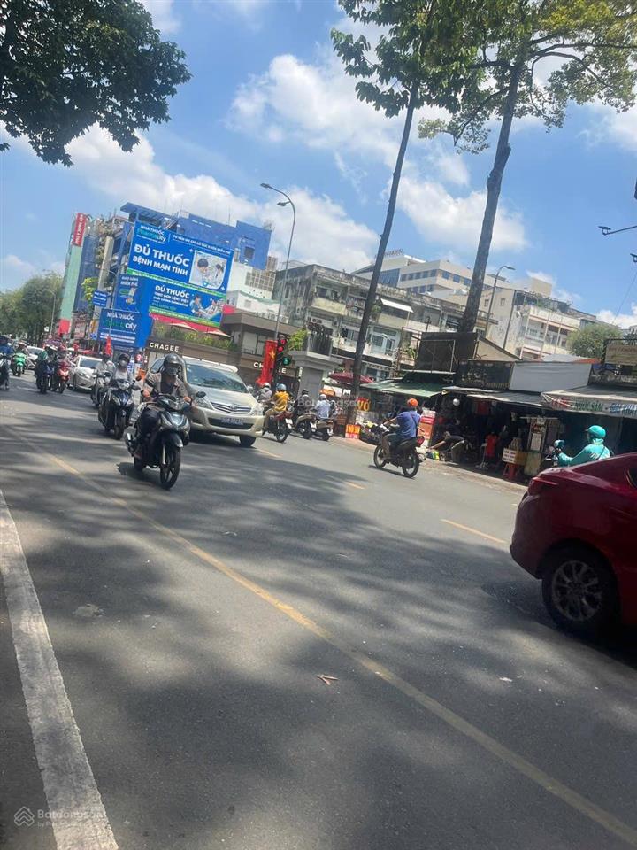 Bán nhà mặt tiền nguyễn trãi, phường 7, quận 5, 4x14m, 3 tầng. mái bằng