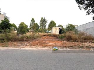 Chủ gửi bán lô đất. đường dh6 nhựa
khu h. mỹ phước 3 đường thông ra ne2 kế bên kcn mỹ phước 3 shr