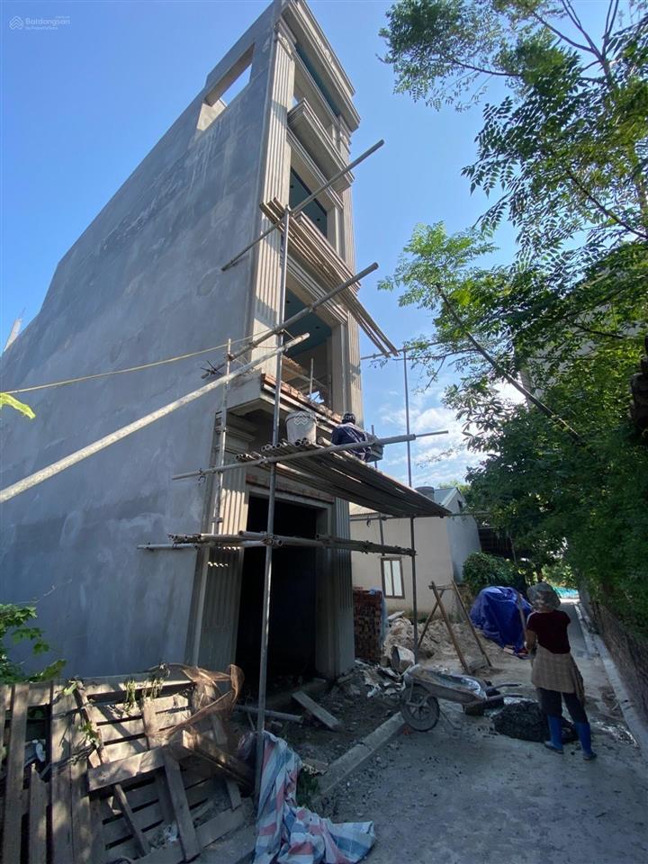 Nhà 4 tầng đẹp vân nội, gần cầu nhật tân, ô tô đỗ cửa đường thông chỉ 5,1 tỷ