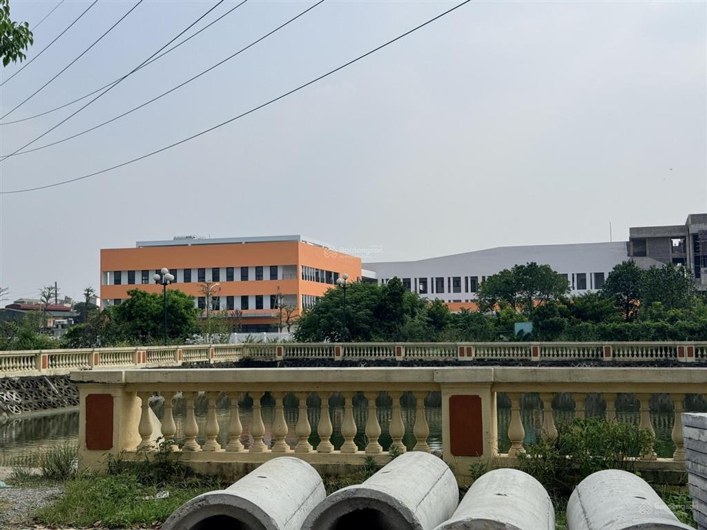 Bán nhà đẹp đông anh không quy hoạch, 4 tầng 93m2, ô tô vào tận sân tại xã phúc thịnh chỉ 7,x tỷ