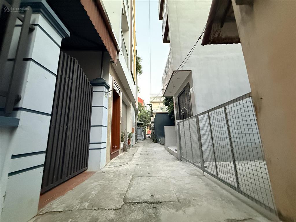 Nhà 4 tầng mới xây 39,2m2 tại đản dị, uy nỗ, đông anh