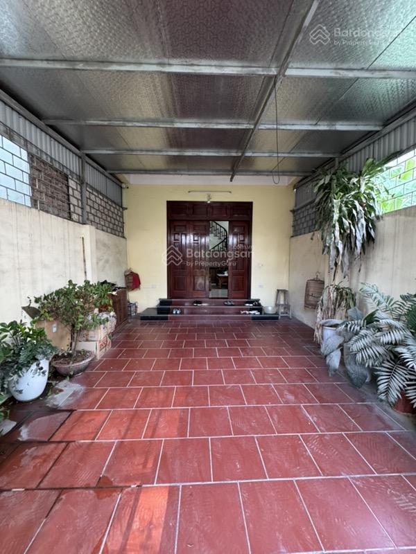 Bán nhà 3 tầng 5 phòng ngủ gần khu chợ kim sầm uất, diện tích 100m2