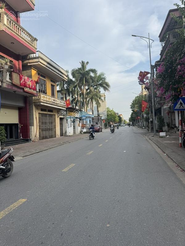 Hiếm  nhà mới đẹp lô góc kinh doanh tốt  ô tô tải chạy quanh nhà  sầm uất chợ kim, xã thư lâm
