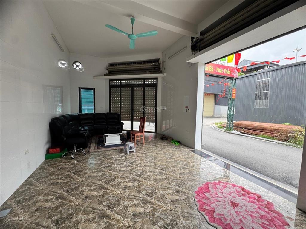 Nhà mới ở ngay lô góc  ô tô vào nhà  view hồ gần nhà vh & khu vui chơi tằng my nam hồng
