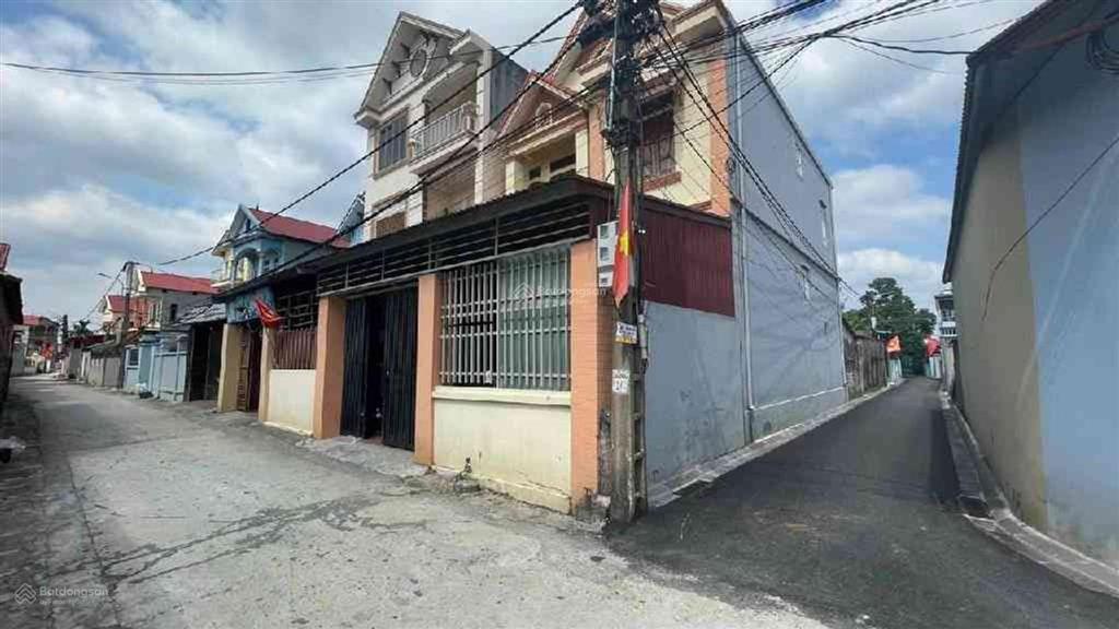 Nhà 2 tầng thôn xuân nộn xã thư lâm, 40m full thổ cư, full nội thất chủ cần tiền trả bank bán gấp