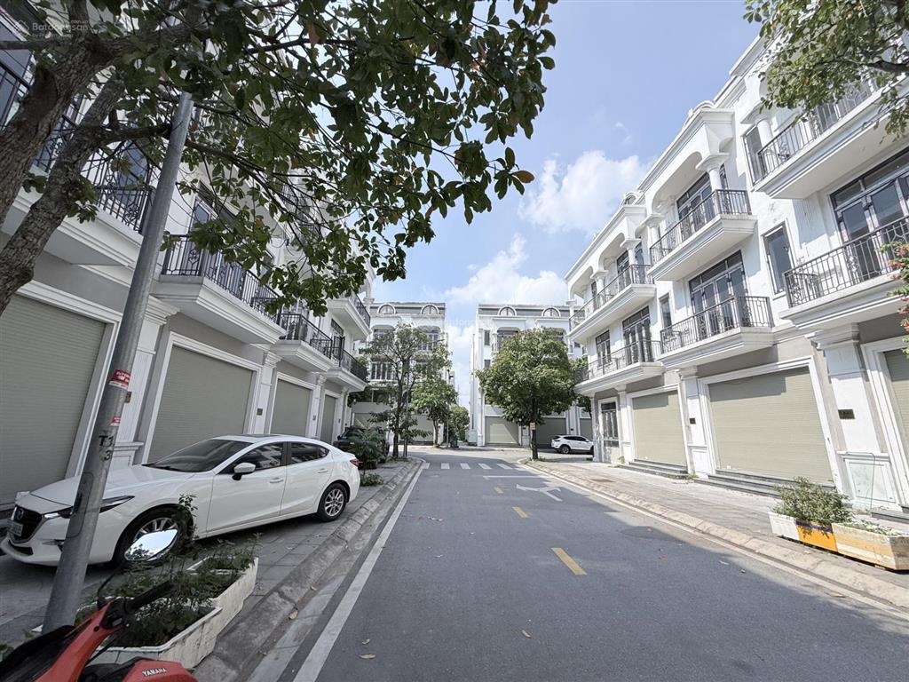 Bán nhanh căn biệt thự 3 tầng liền kề kđt 319 calyx residence đông anh chỉ 9,946 tỷ