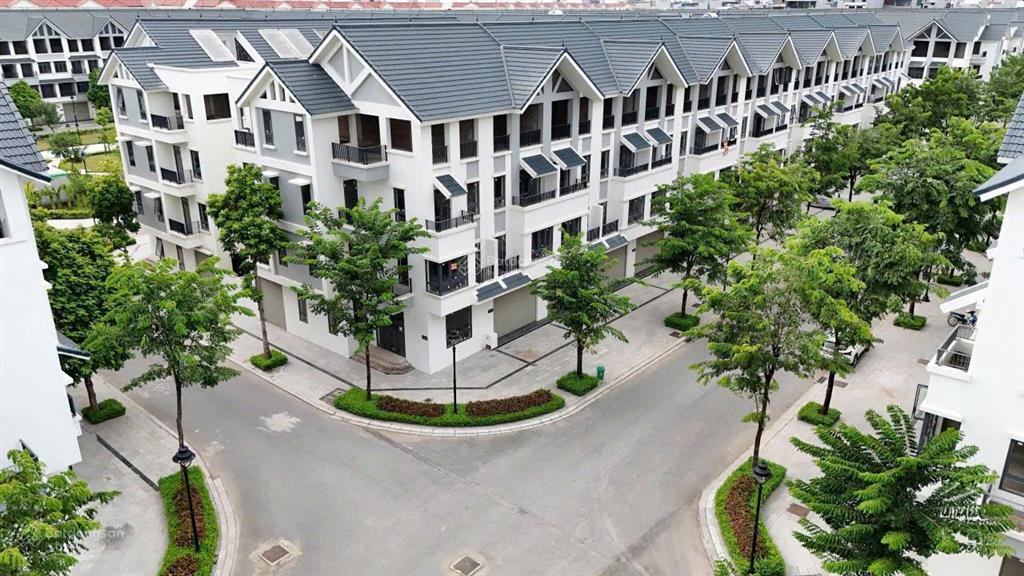 Gấp...gấp sh đường 30m giá chỉ còn 16,x tỷ  1 căn duy nhất