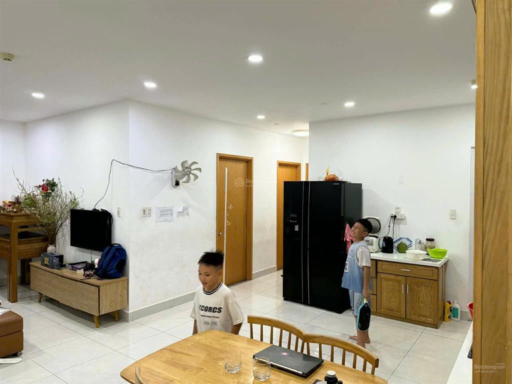 Giảm 150 triệu hàng hiếm tara 3pn 2wc  full nội thất  đã có sổ  giá bán 4,5 tỷ