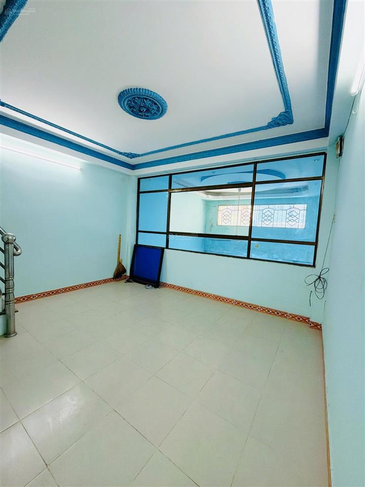 Cần bán nhà 4 tầng 5pn 3wc  dt 4x14 56m2  hẻm 4m di chuyển thoải mái  giá bán 7,680 tỷ còn tl