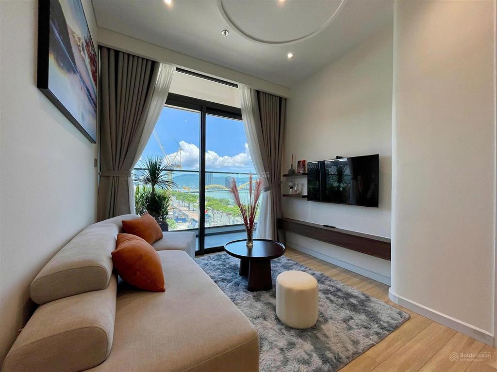 Chính chủ bán căn hộ 2 pn view cầu rồng  full nội thất cao cấp