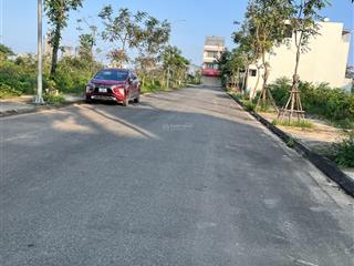 Chào bán lô đất fpt khu v6  block b2.100  đường 7m5  102m2  giá 6,6 tỷ