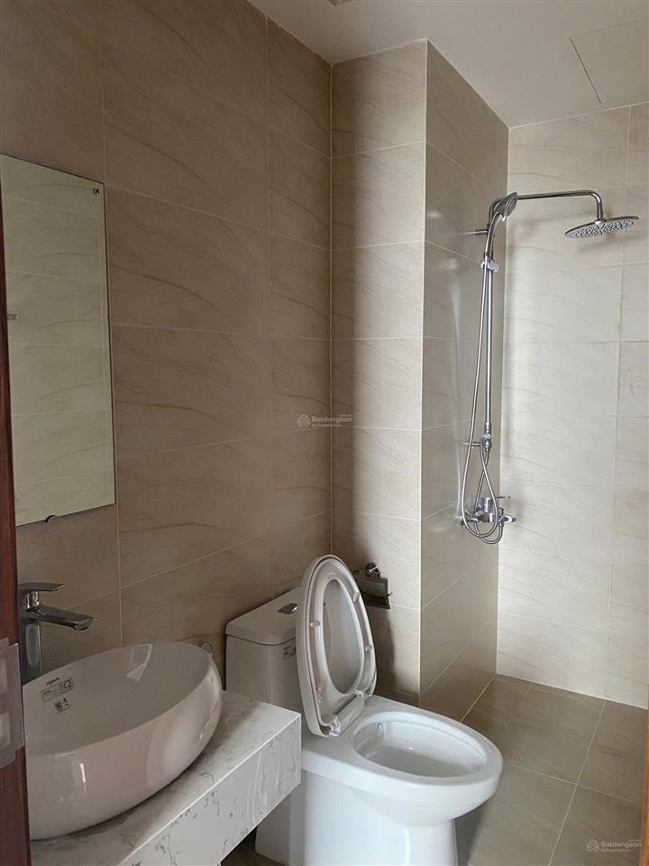 Chính chủ bán gấp căn 2pn benhill tp.hcm  tầng trung, view đẹp, nhận nhà ở ngay, giá cực hấp dẫn!