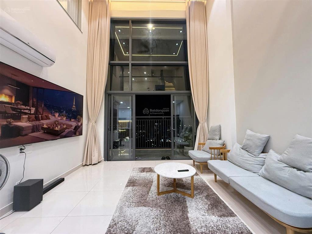 Cho thuê penthouse phú đông sky garden full nội thất 120m2 giá 15tr có 1 trệt 1 lầu 1 tum y hình