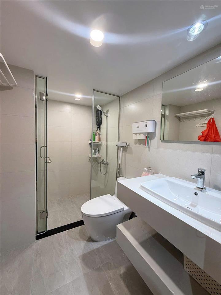 Cho thuê penthouse phú đông sky garden full nội thất 120m2 giá 15tr có 1 trệt 1 lầu 1 tum y hình