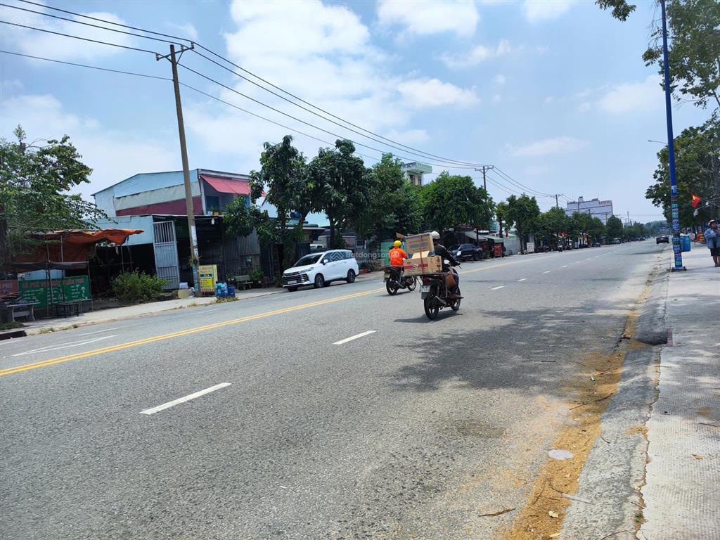Dl14 mặt tiền kinh doanh buôn bán