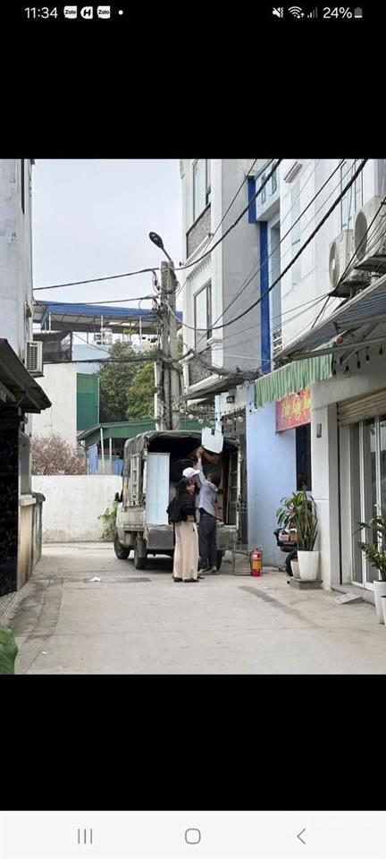 Nhà mặt ngõ 3.5m ô tô đỗ cửa, lô góc, con học gần nhà bố mẹ đỡ đưa đón mỗi ngày