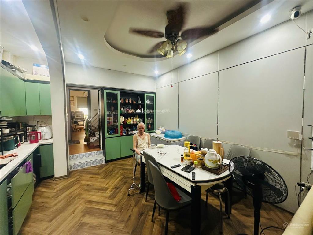 Siêu phẩm ngay mặt phố  lô góc 3 thoáng vĩnh viễn  ô tô đỗ cửa  kinh doanh tốt