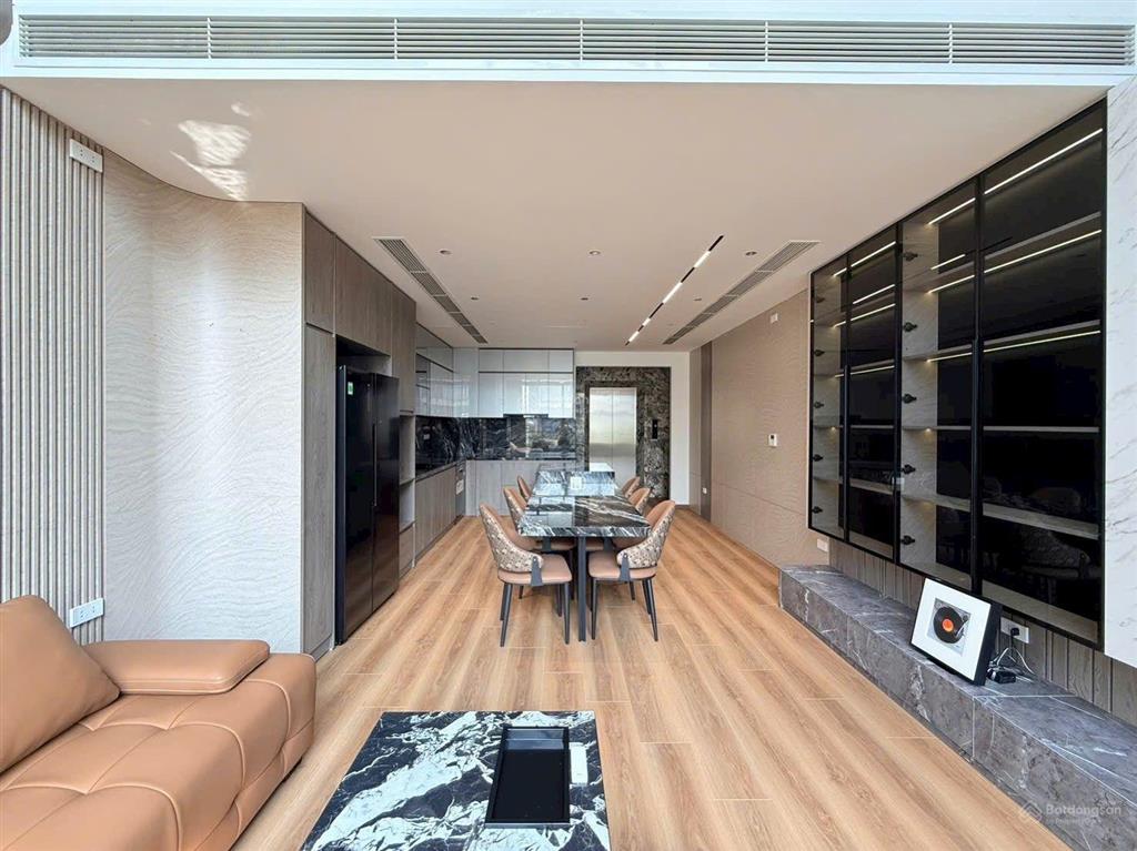 Bán nhà chính chủ tđc phố trạm vừa ở, vừa kinh doanh. diện tích 60m2 x 7 tầng, mt 4.5m.