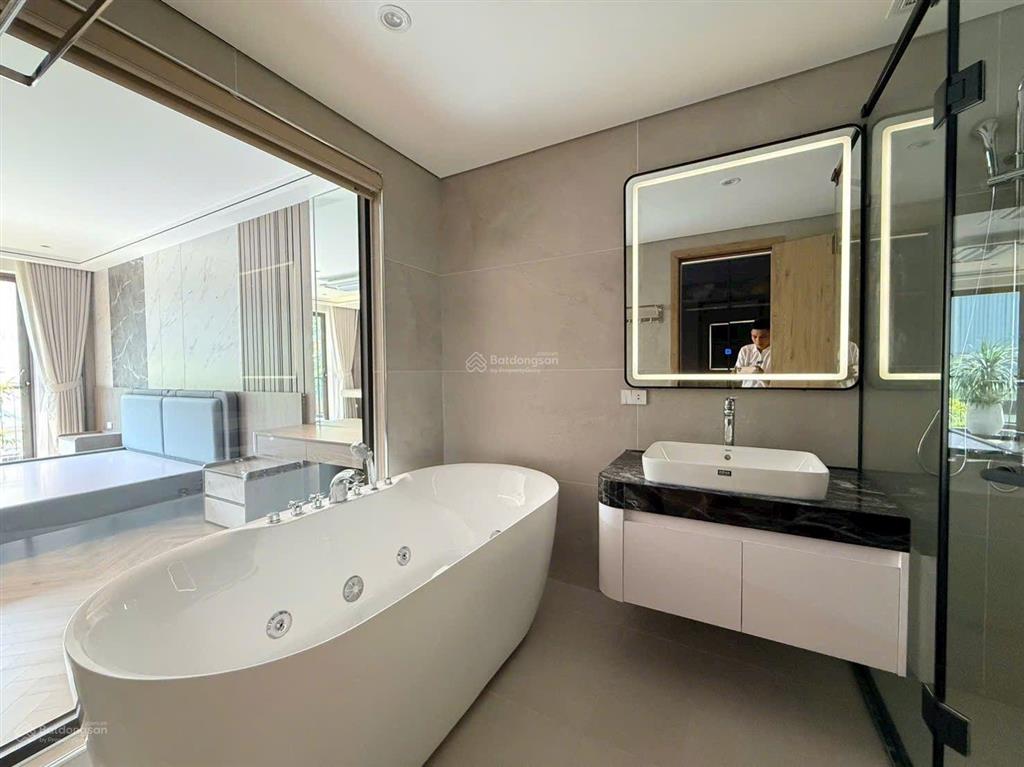 Bán nhà chính chủ tđc phố trạm vừa ở, vừa kinh doanh. diện tích 60m2 x 7 tầng, mt 4.5m.