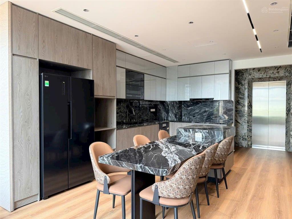 Bán nhà chính chủ tđc phố trạm vừa ở, vừa kinh doanh. diện tích 60m2 x 7 tầng, mt 4.5m.