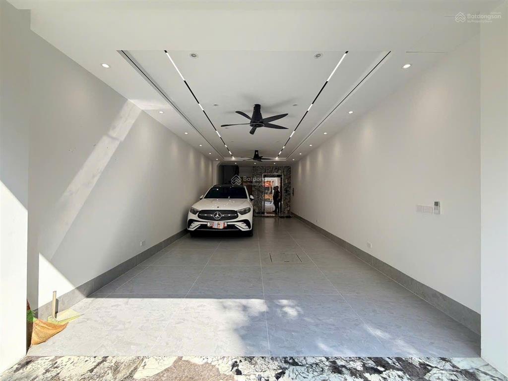 Bán nhà chính chủ tđc phố trạm vừa ở, vừa kinh doanh. diện tích 60m2 x 7 tầng, mt 4.5m.
