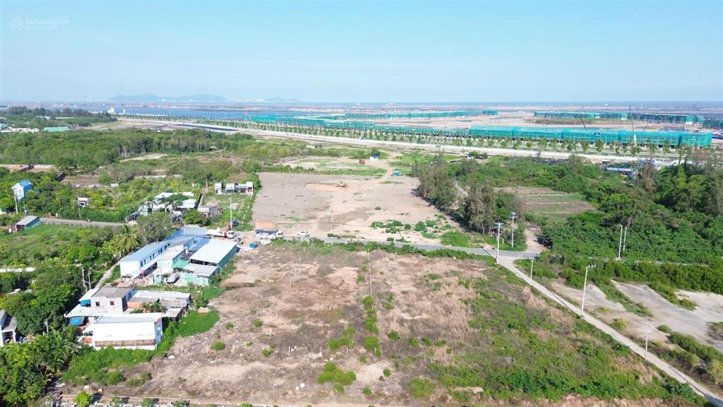Bán 3000m2 đất ở mặt tiền duyên hải đối diện vinhomes cần giờ