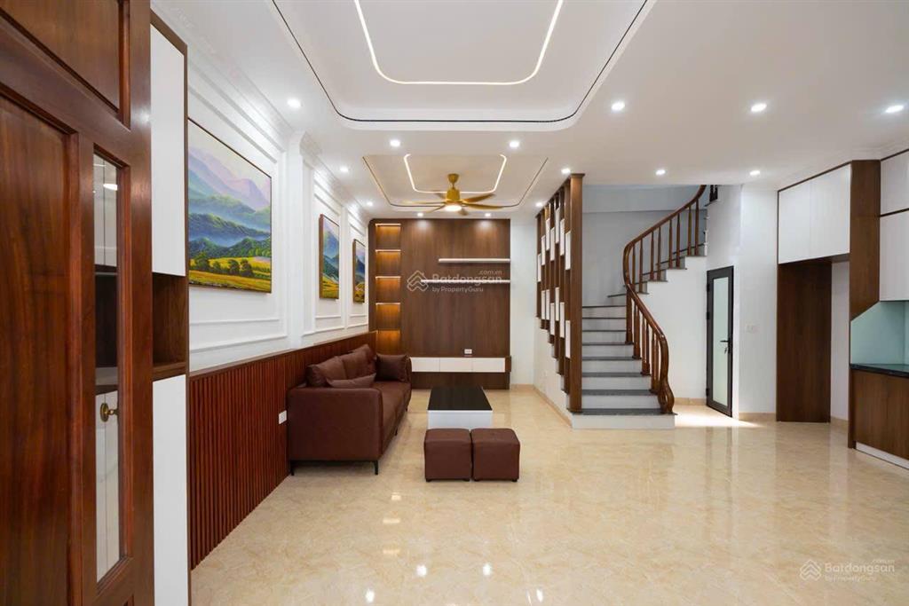 Bán nhà gần tượng đài phùng, 4 tầng, mới xây, 3.85 tỷ.  0961 000 ***. nội thất đẹp