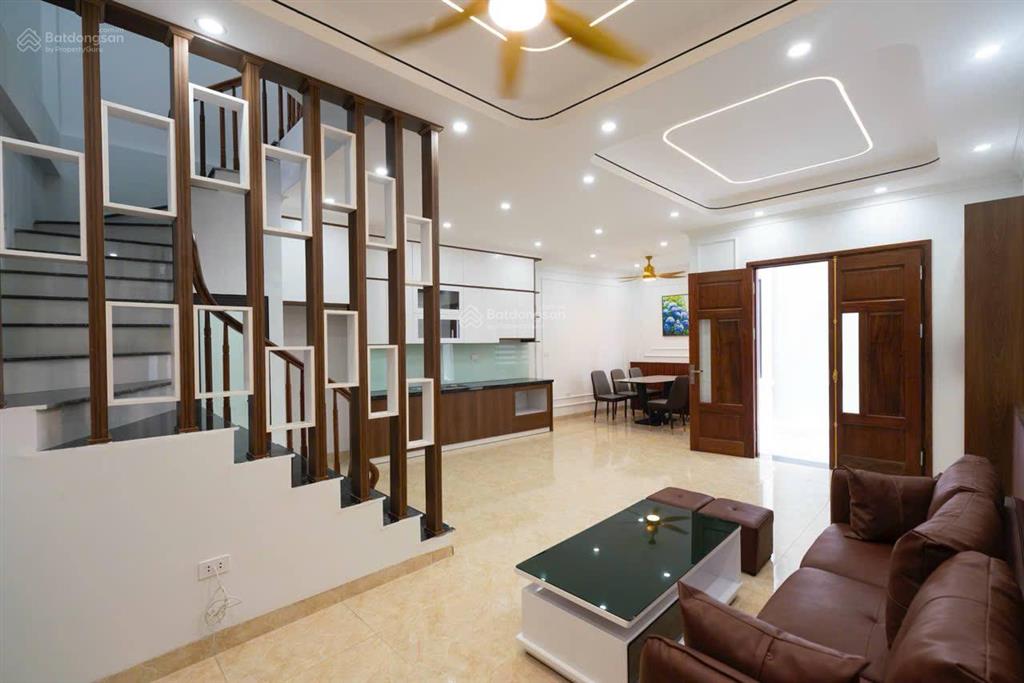 Bán nhà gần tượng đài phùng, 4 tầng, mới xây, 3.85 tỷ.  0961 000 ***. nội thất đẹp