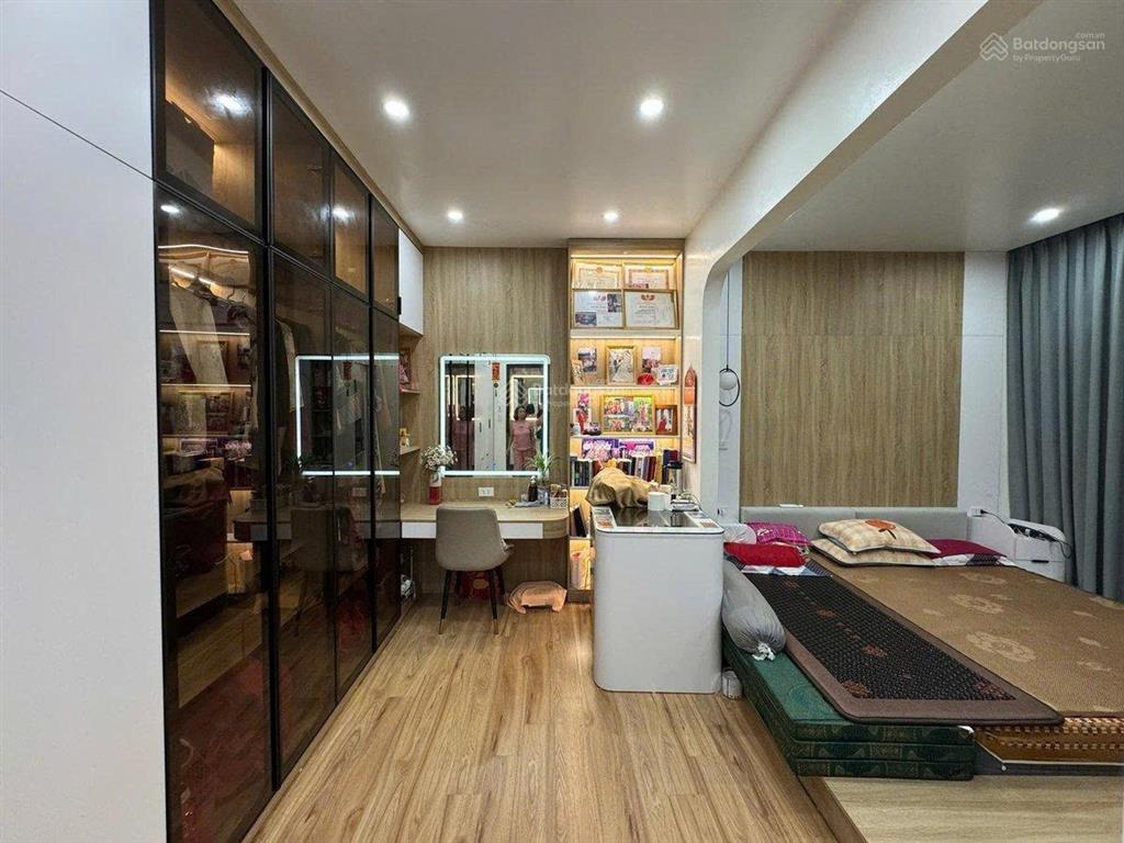 Kim đồng  44m2  5t  13.6 tỷ  ngõ nông thông  vài bước ô tô  tiện ích đầy đủ