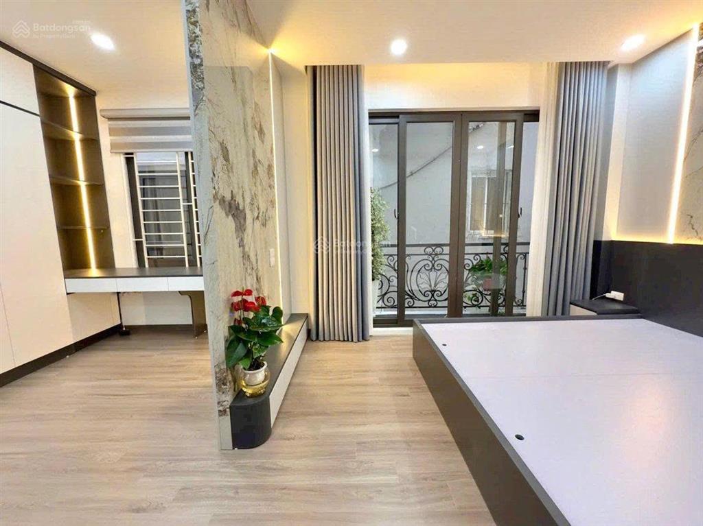 Tam trinh  hoàng mai 43m2  5t  10.3 tỷ  lô góc  thang máy  full nội thất  nhà đẹp ở ngay