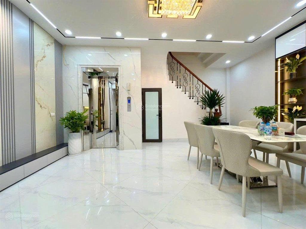Tam trinh  hoàng mai 43m2  5t  10.3 tỷ  lô góc  thang máy  full nội thất  nhà đẹp ở ngay