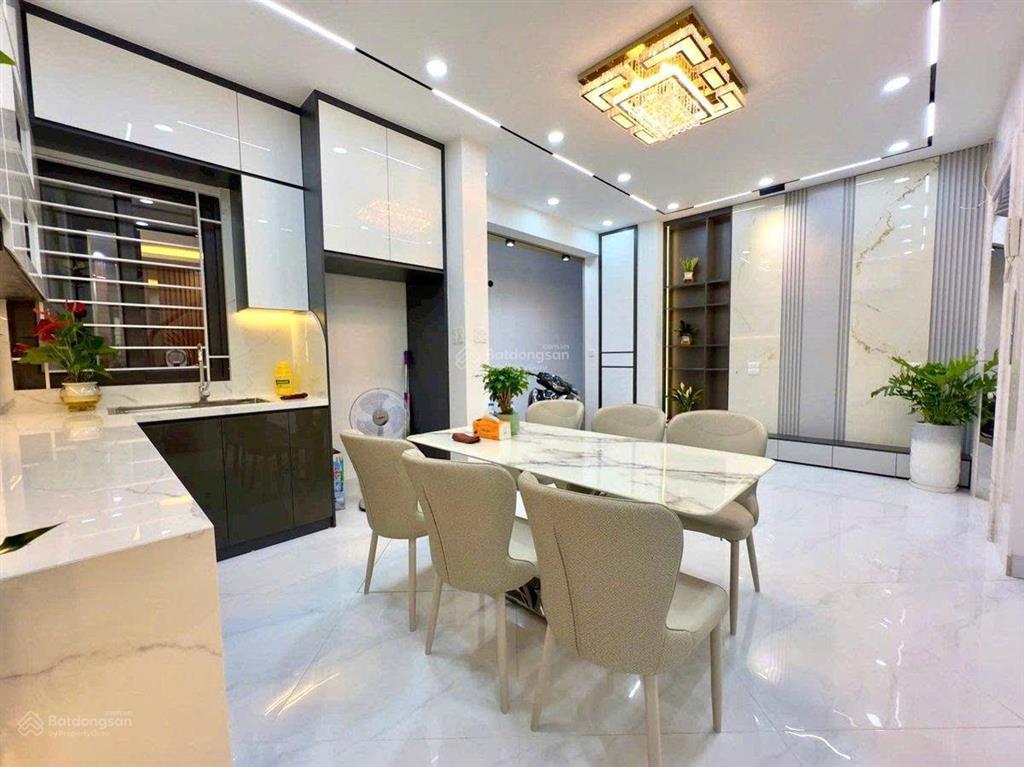 Tam trinh  hoàng mai 43m2  5t  10.3 tỷ  lô góc  thang máy  full nội thất  nhà đẹp ở ngay