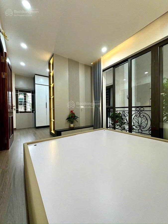 Tam trinh  hoàng mai 43m2  5t  10.3 tỷ  lô góc  thang máy  full nội thất  nhà đẹp ở ngay