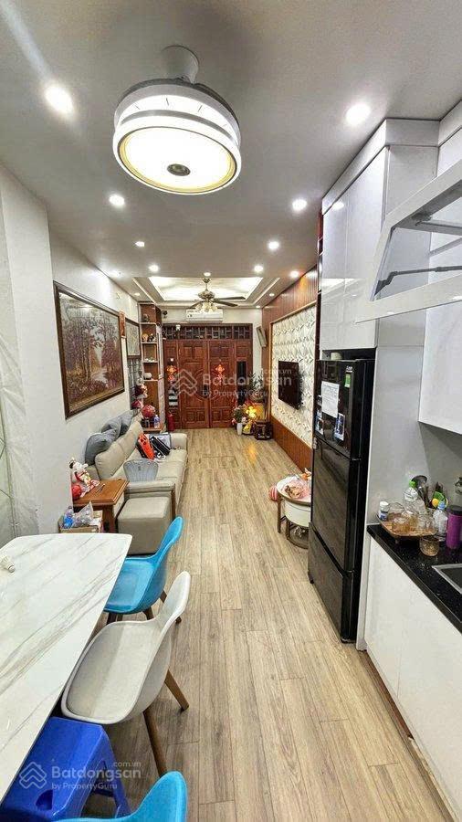 Đại từ  42m2 5t  lô góc 2 thoáng  giao thông thuận tiện  dân trí cao