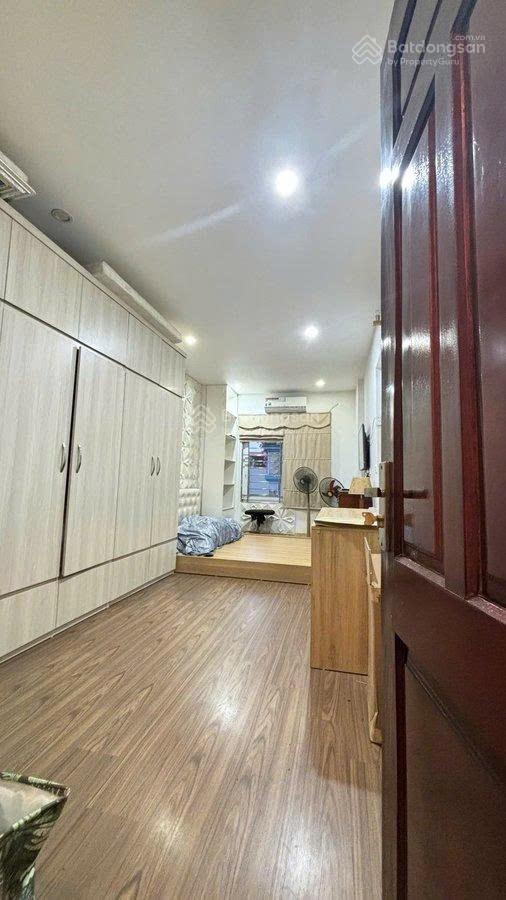 Đại từ  42m2 5t  lô góc 2 thoáng  giao thông thuận tiện  dân trí cao