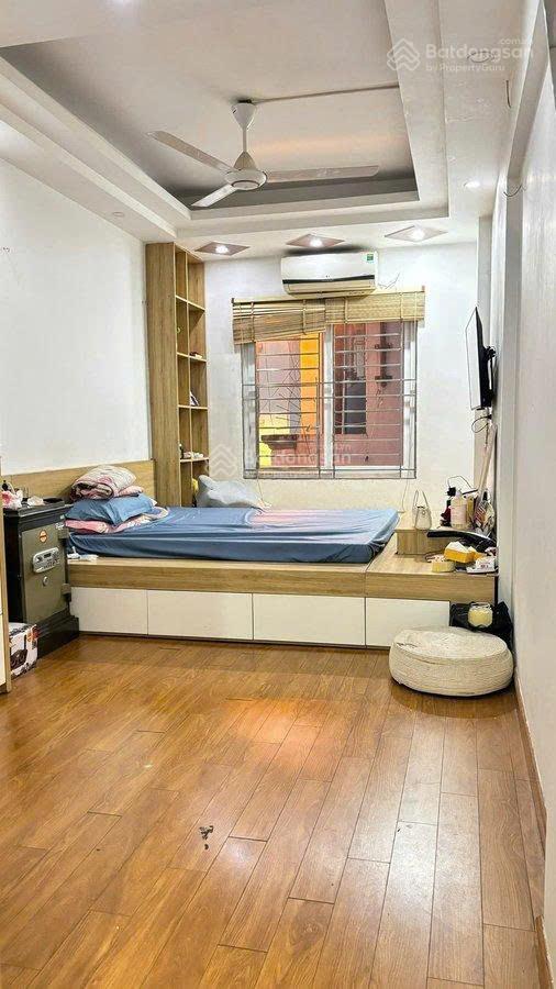 Đại từ  42m2 5t  lô góc 2 thoáng  giao thông thuận tiện  dân trí cao
